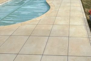 Sirmione Porcelain Freeform coping and paving